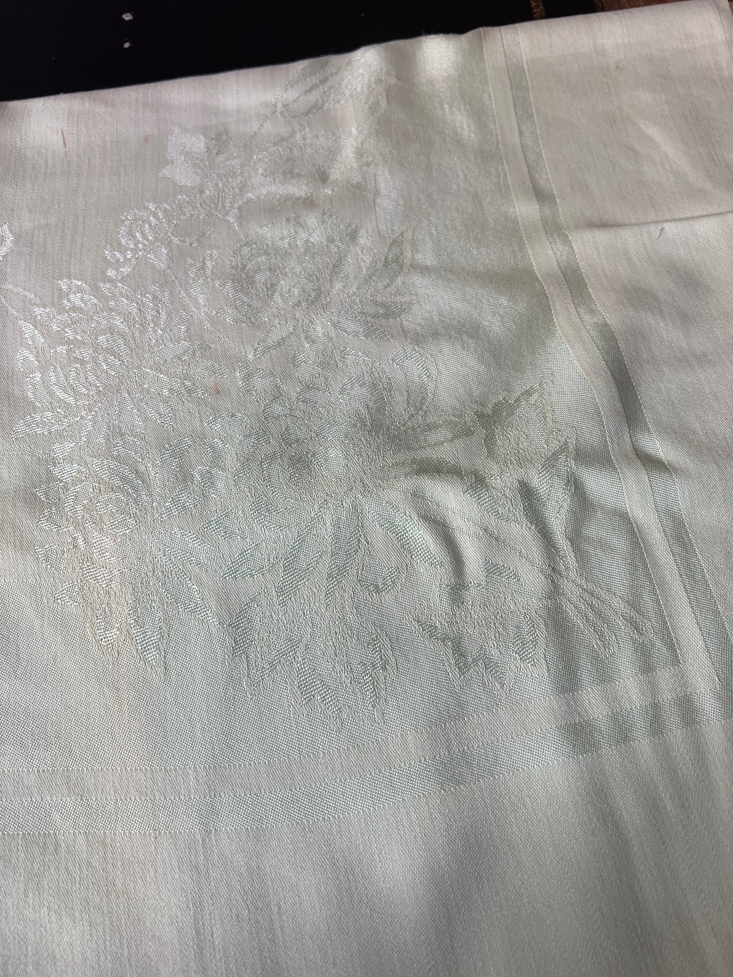 🌸 Vintage Dining Room Tablecloth – Floral & Leaf Design, 104" x 84"