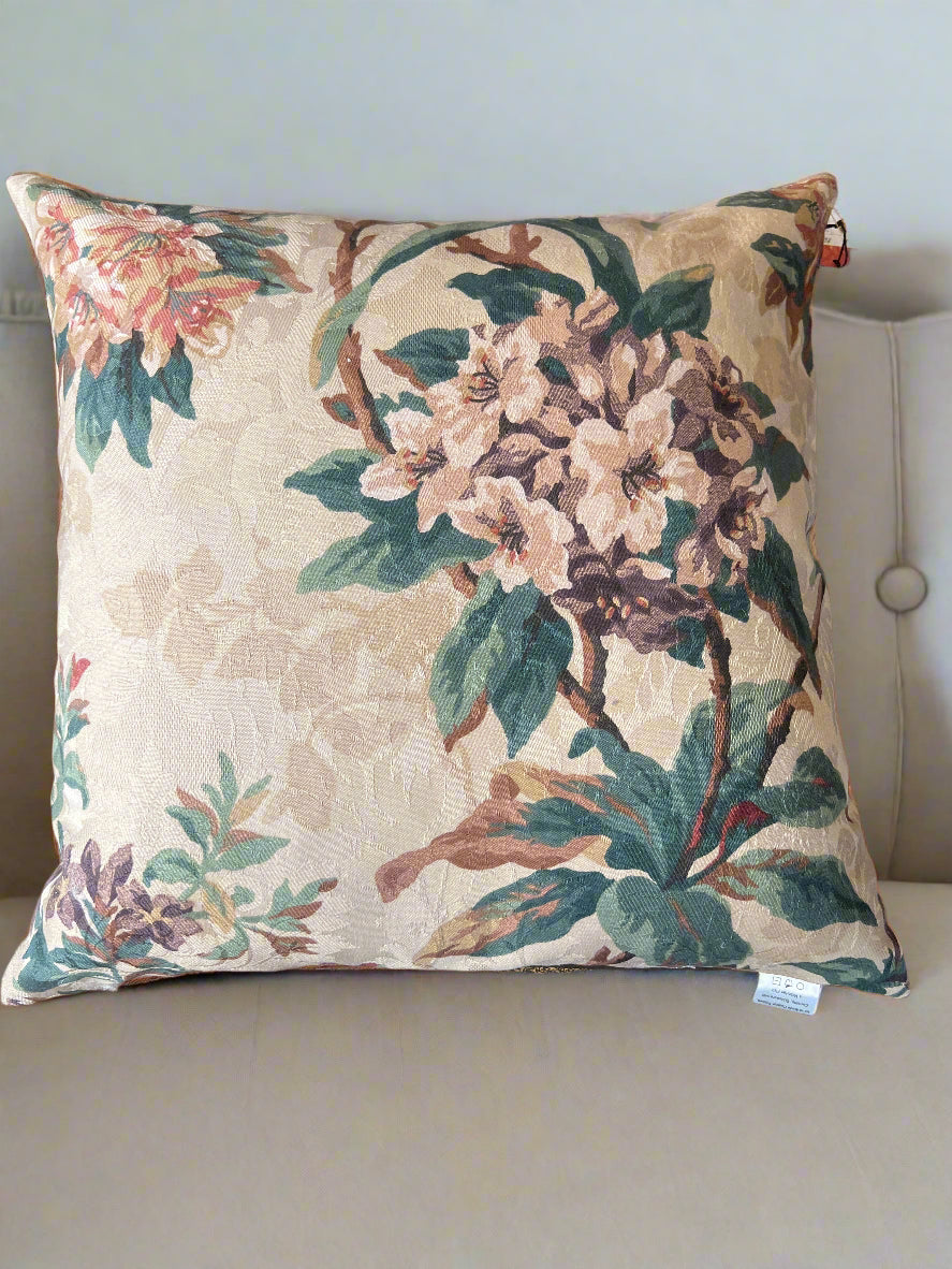 πΊ Handmade Floral Pillow β Heavy Fabric, Fully Lined with Zipper