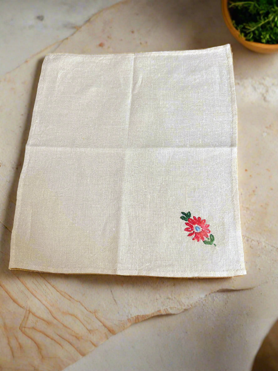 πΌ Beautiful Irish Linen Napkins β Set of 4, 11" x 11" with Embroidered Flower