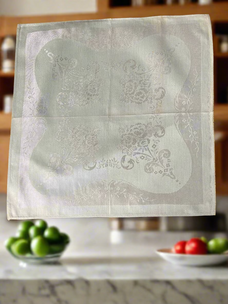 🌿 Vintage Green Napkin Set – Elegant Linen, 16" x 16", Set of 6