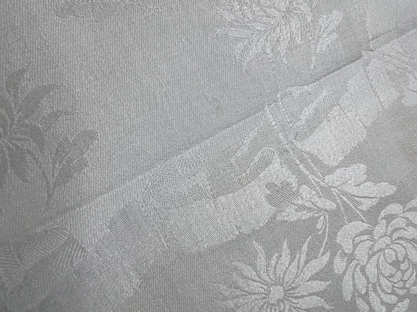 πΈ Off-White Tablecloth πΏ Roses & Ribbon Design ποΈ Elegant Vintage Charm β¨