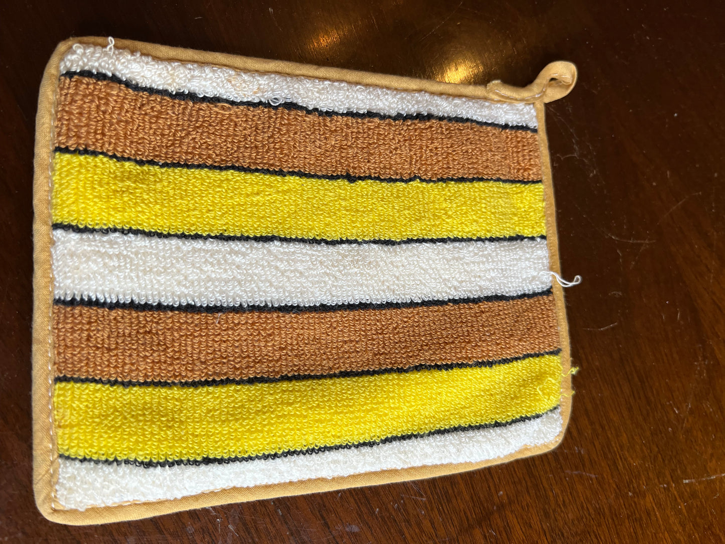 🍳 Vintage Striped Oven Mitt – Brown, Yellow & White, 6" x 2"