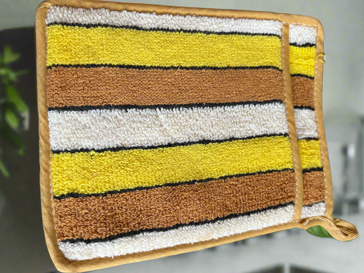 🍳 Vintage Striped Oven Mitt – Brown, Yellow & White, 6" x 2"
