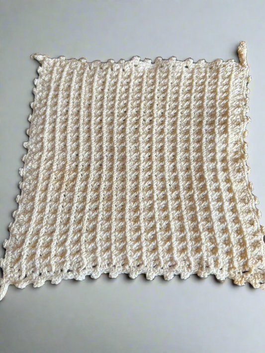 🍳 Vintage Crocheted Potholder – Tan, 8" x 8"