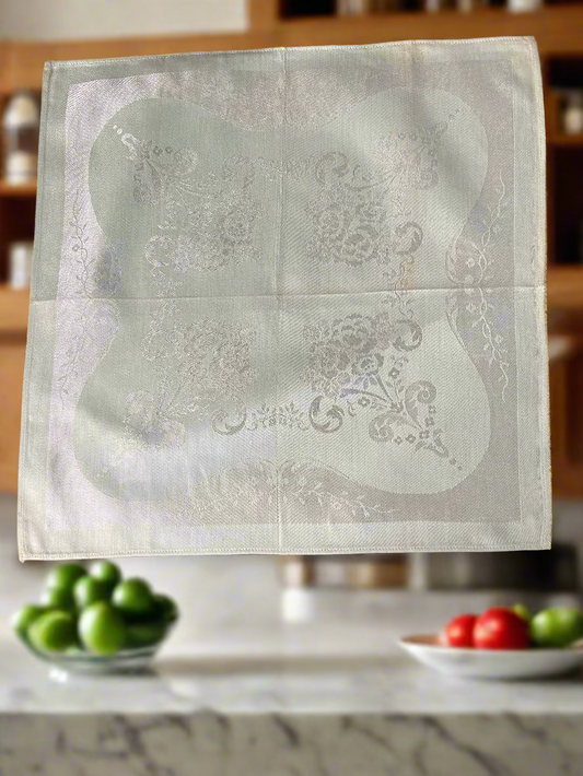 🌿 Vintage Green Napkin Set – Elegant Linen, 16" x 16", Set of 6