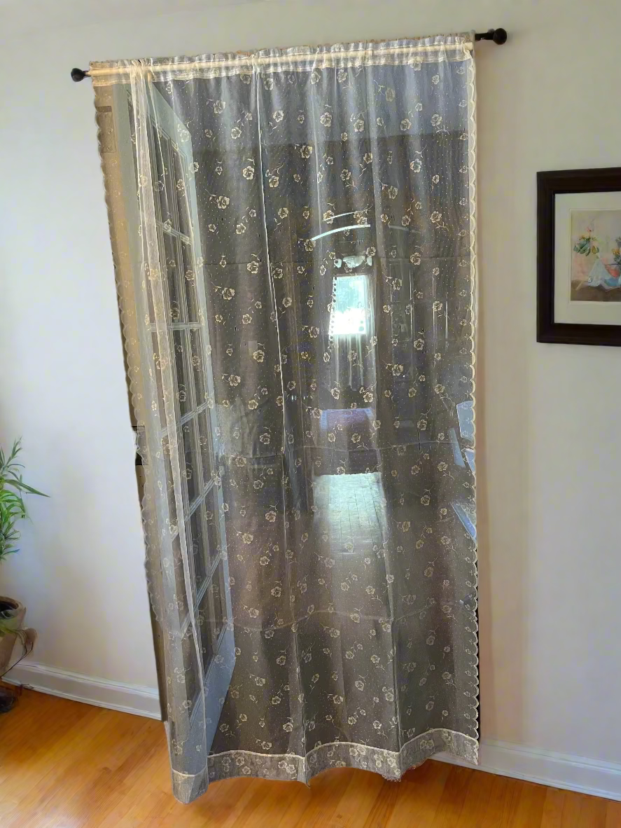 🌟 Vintage Mid-Century Sheer Gold Flocked Floral Curtain Panel – 84” x 36” with Scalloped Edges 🌟