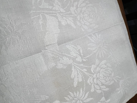 🌹 Vintage Rose Tablecloth Matching Napkins – Set of 8, 25" x 11"